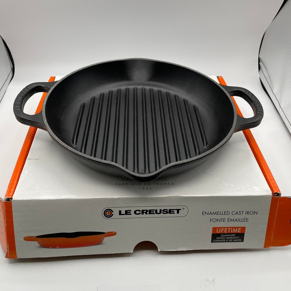 Le Creuset Enameled 9.75in 25cm Deep Grill Pan Round Matte Black Cast Iron